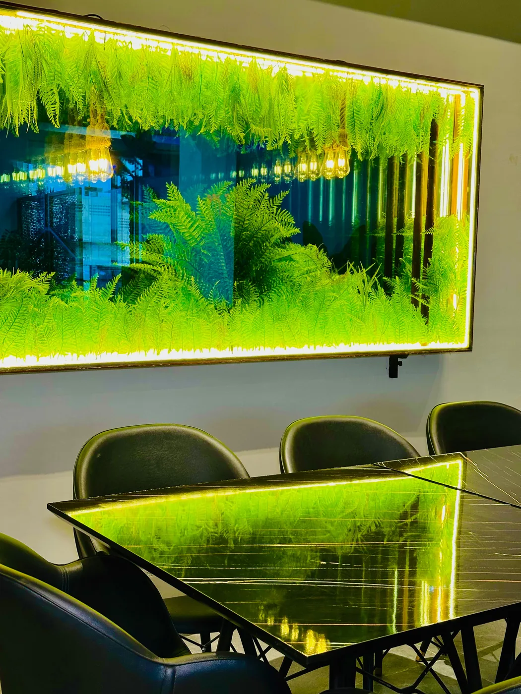 Botanical Infinity Glow Wall